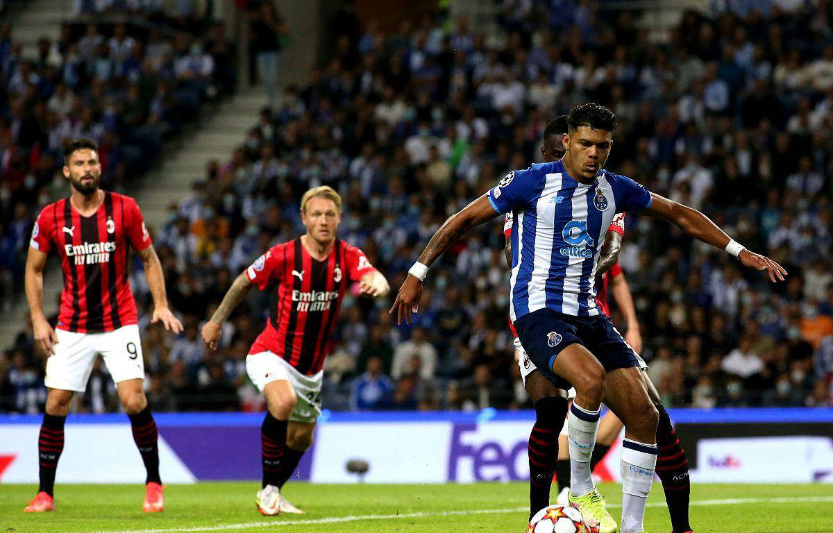 波尔图豪取大胜，稳坐联赛榜首之位