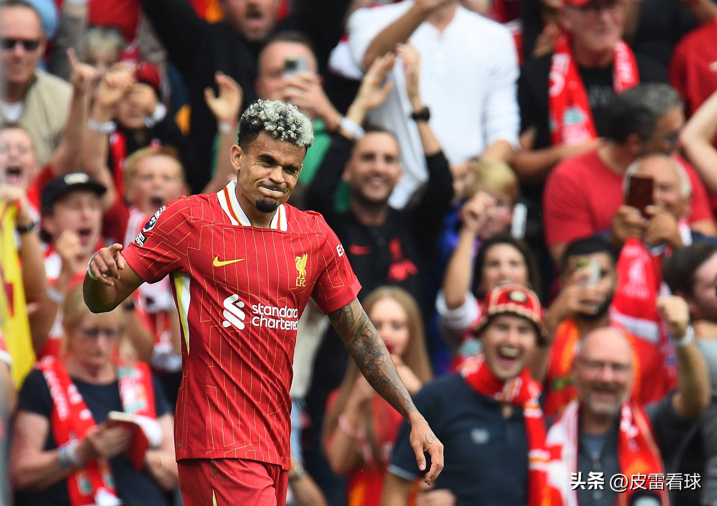 包含利物浦赛前列队欢迎多特蒙德，尊重对手尽显风度！的词条