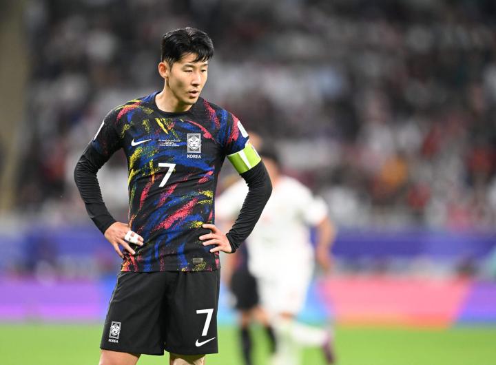 包含贝林厄姆五连胜继续领跑积分榜，泰山主帅陷下课危机！的词条